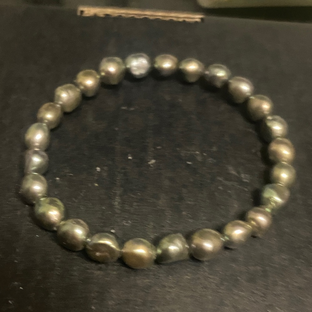 Elegant Black Pearl Bracelet